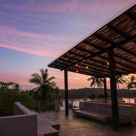 Taboo Hotel Dikwella Bagian luar foto