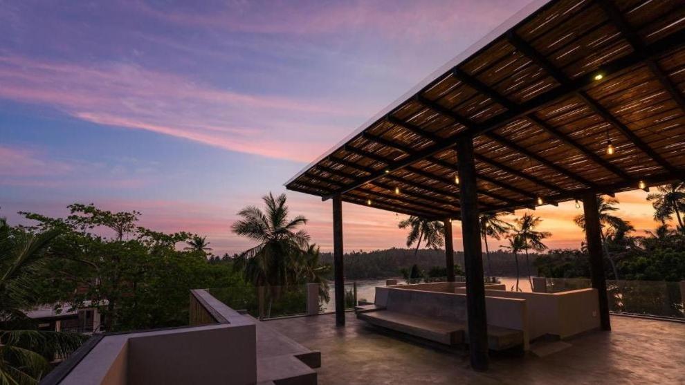 Taboo Hotel Dikwella Bagian luar foto