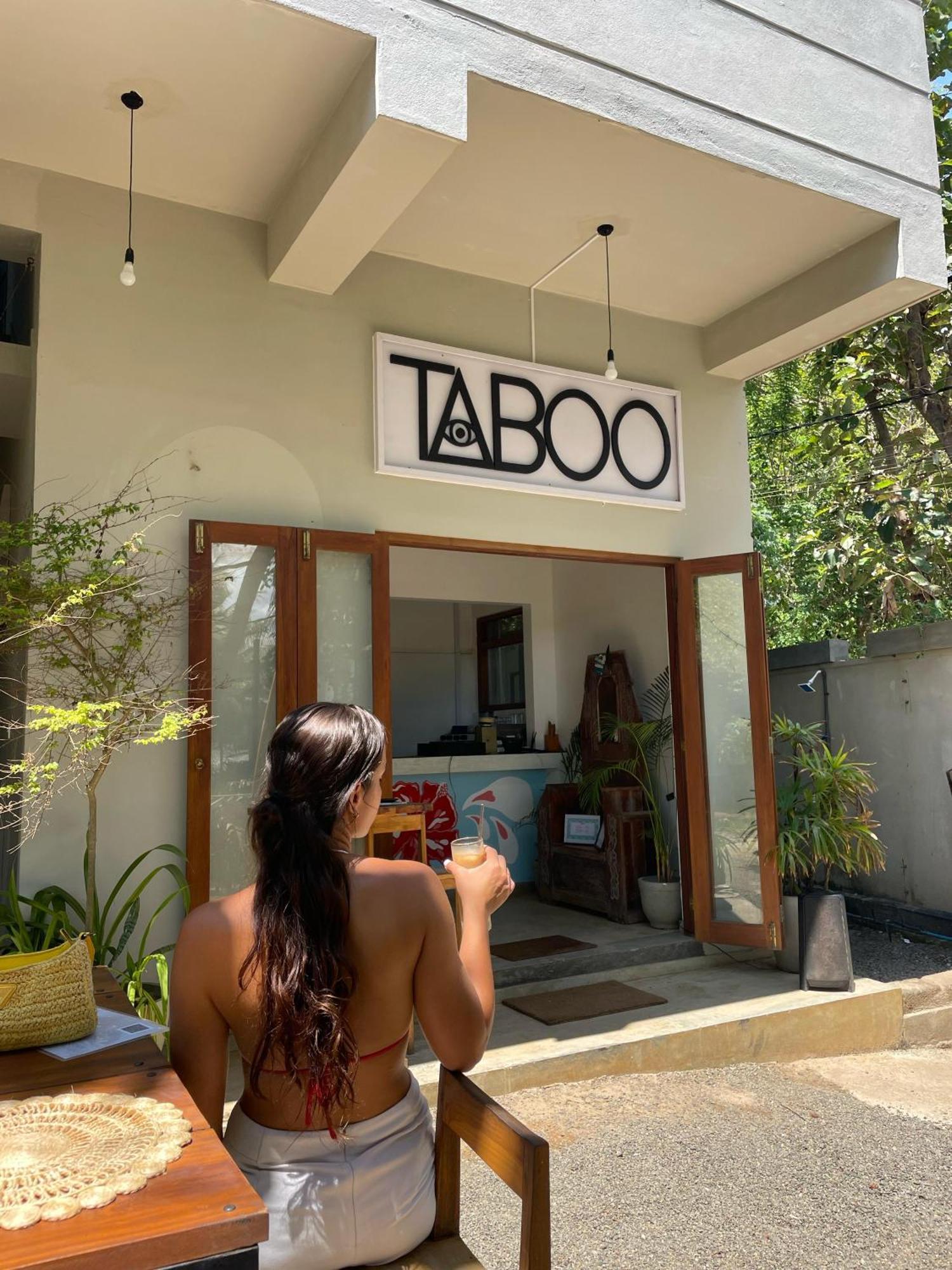 Taboo Hotel Dikwella Bagian luar foto
