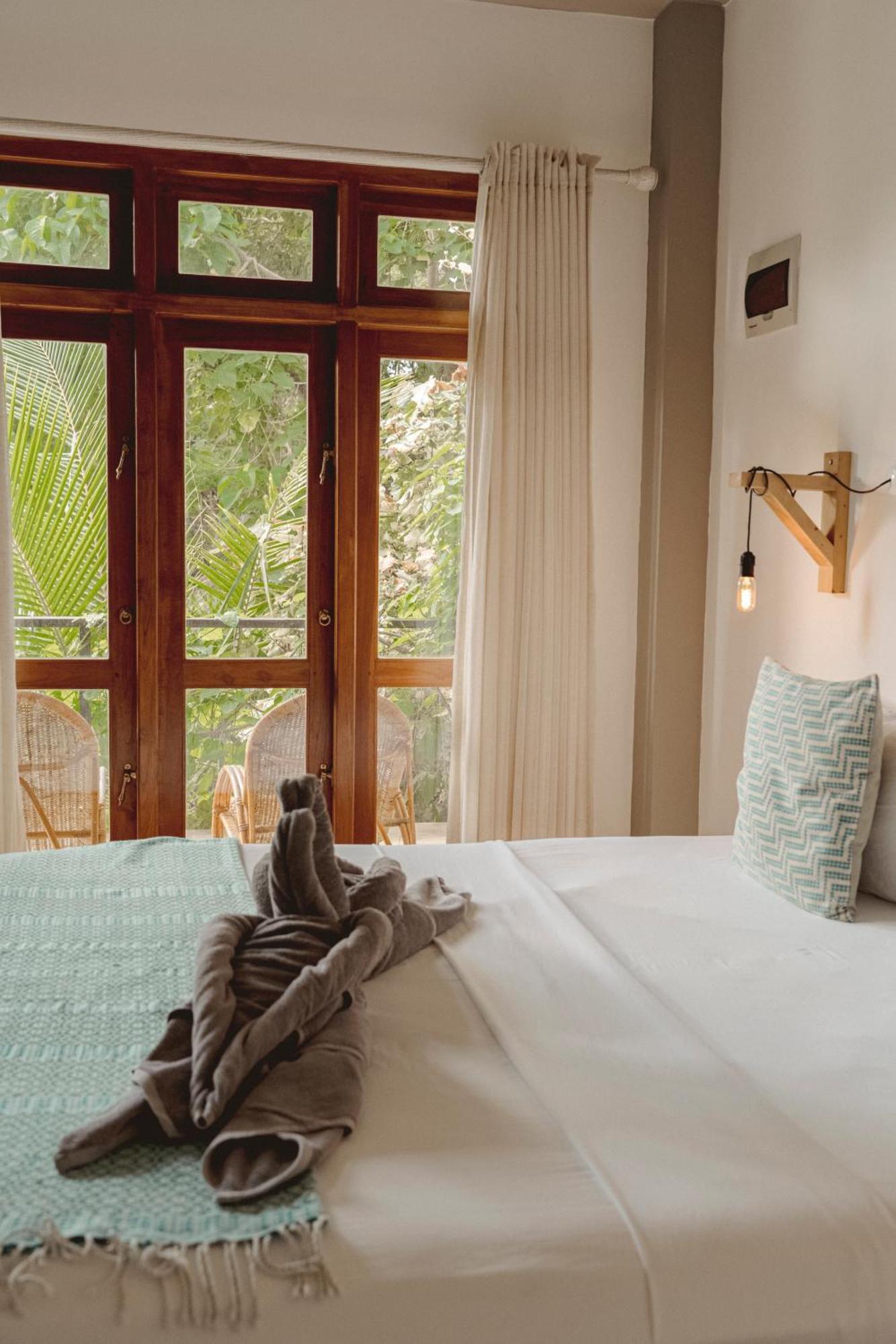 Taboo Hotel Dikwella Bagian luar foto