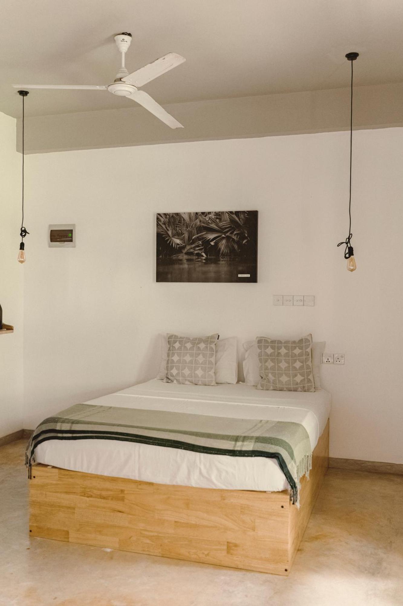 Taboo Hotel Dikwella Bagian luar foto